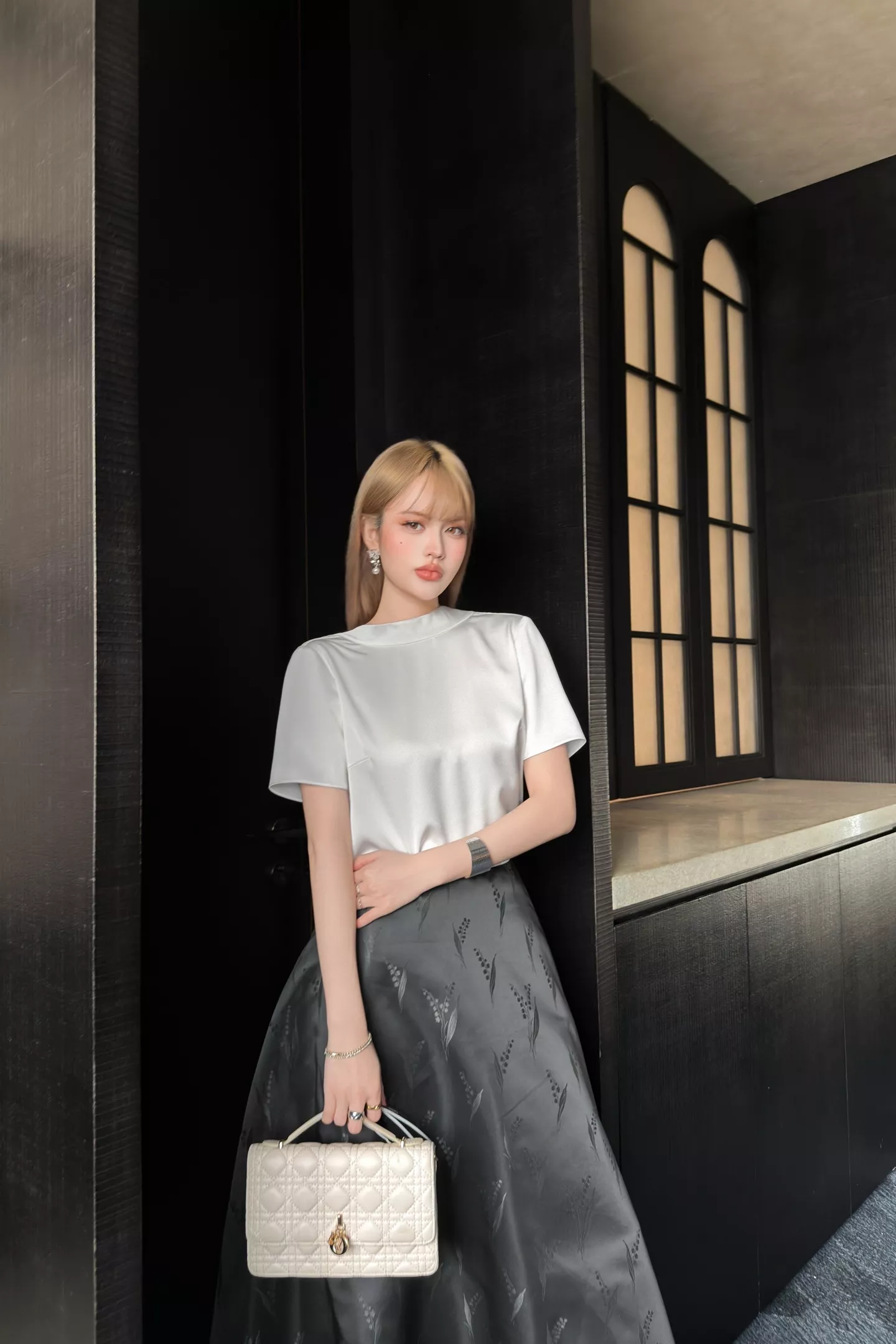 노브랜드 오픈백 스트랩 반소매 셔츠 상세 이미지 60