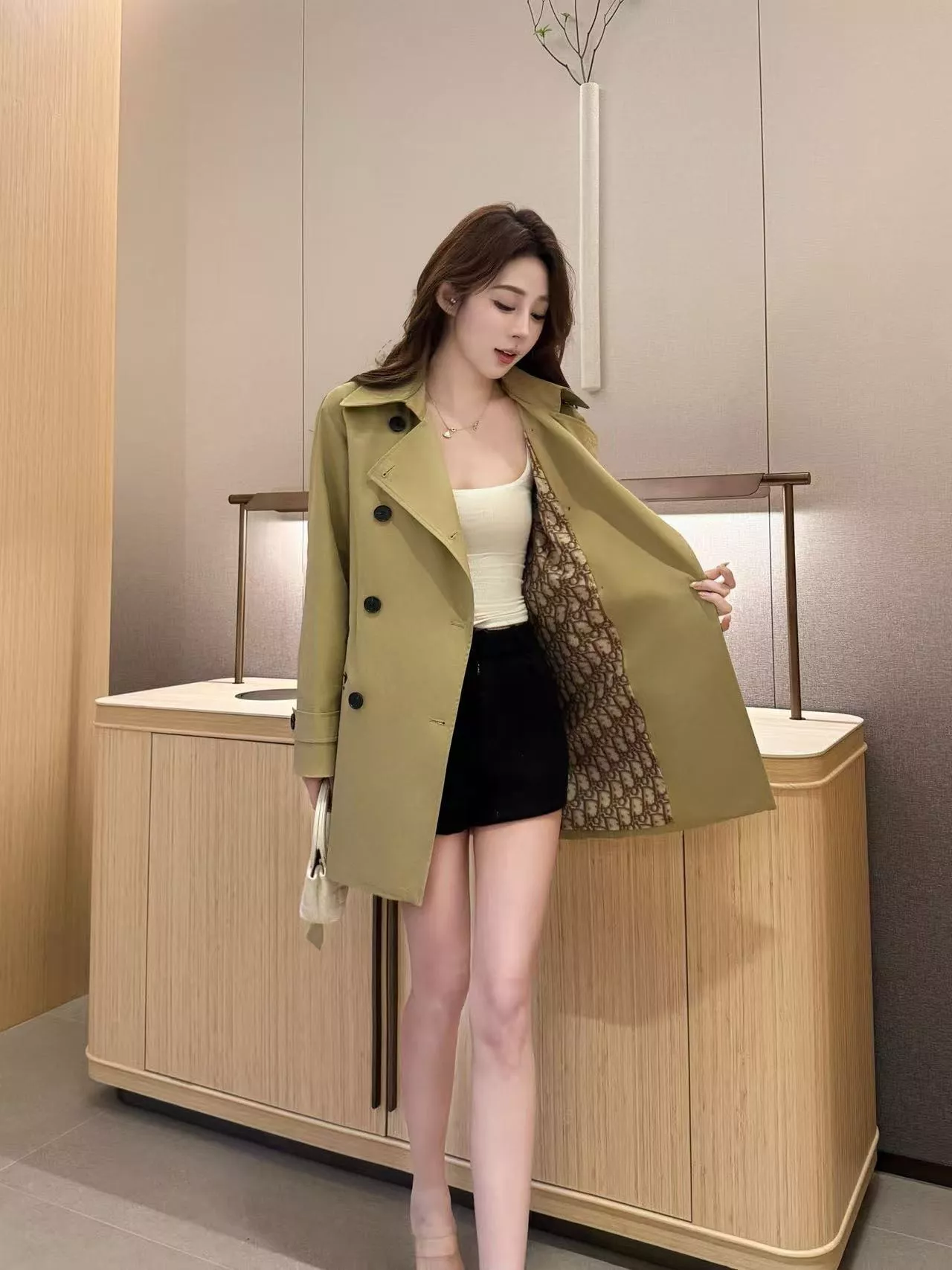 디올 카키 더블브레스트 트렌치 코트 상세 이미지 15