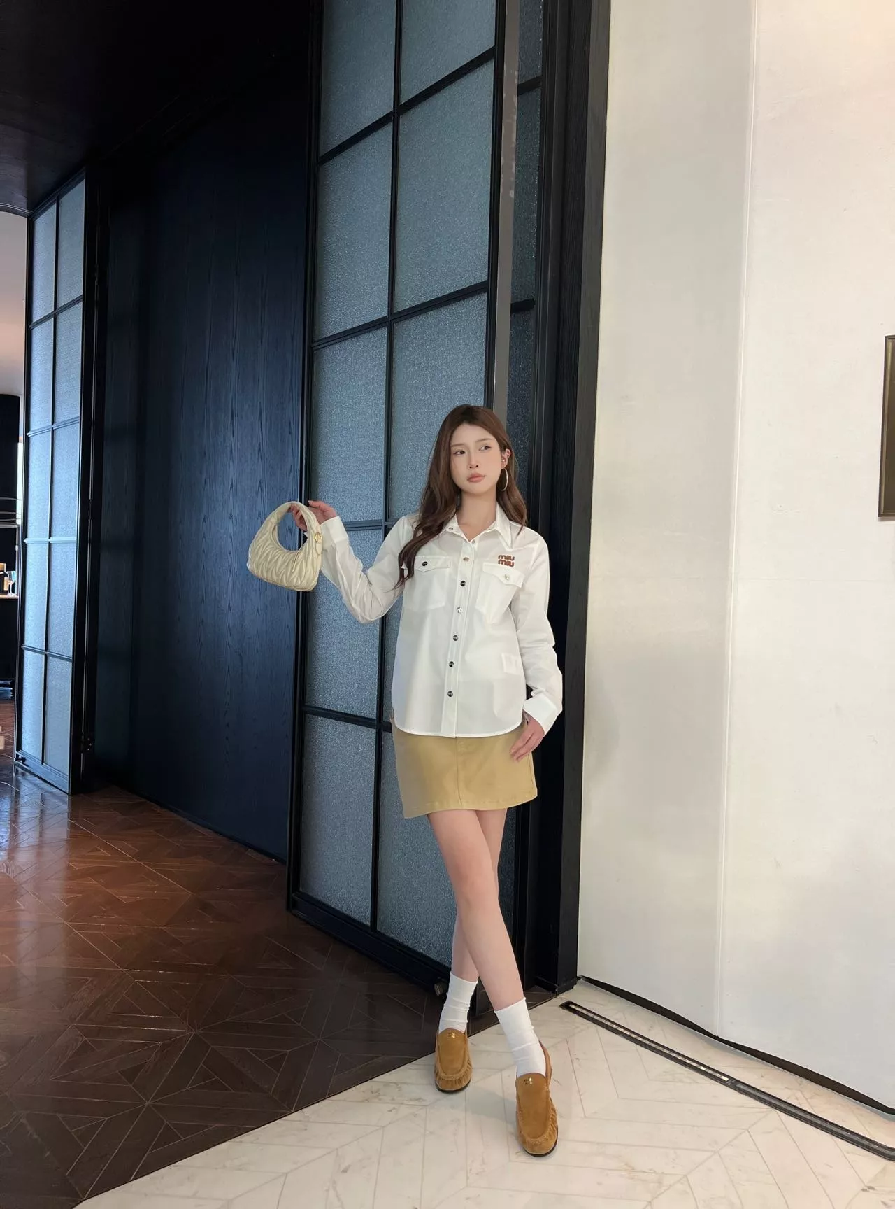 미우미우 더블 포켓 화이트 셔츠 상세 이미지 13