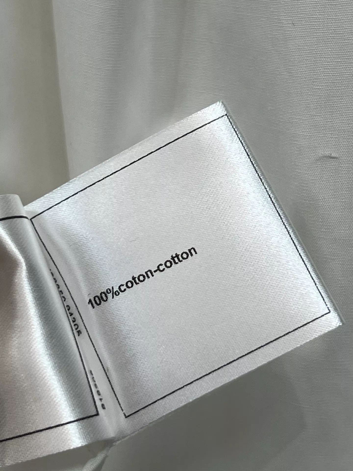 샤넬 화이트 자수 포인트 카라 셔츠 상세 이미지 9