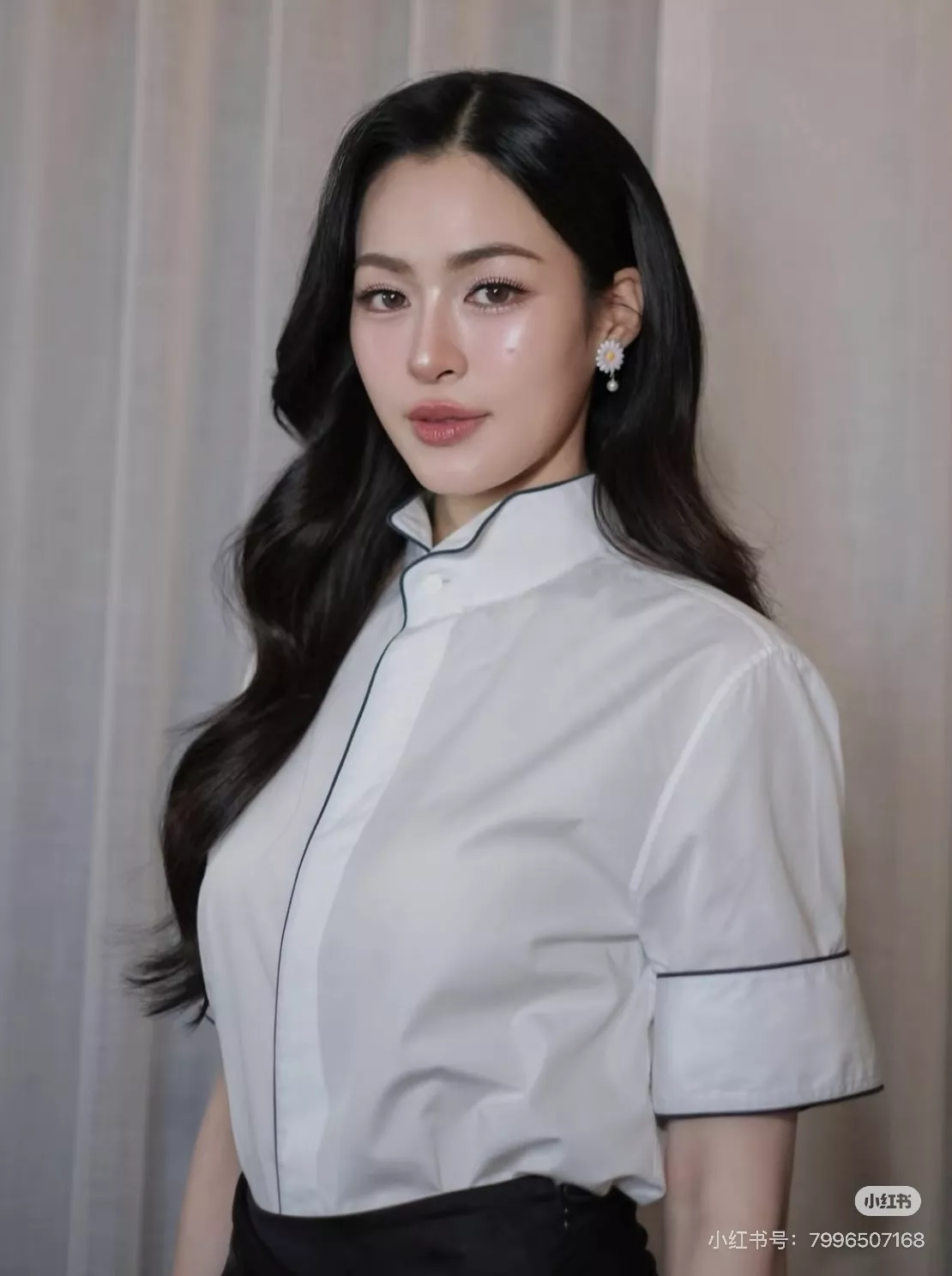 디올 자수 로고 스탠드카라 반소매 셔츠 상세 이미지 24