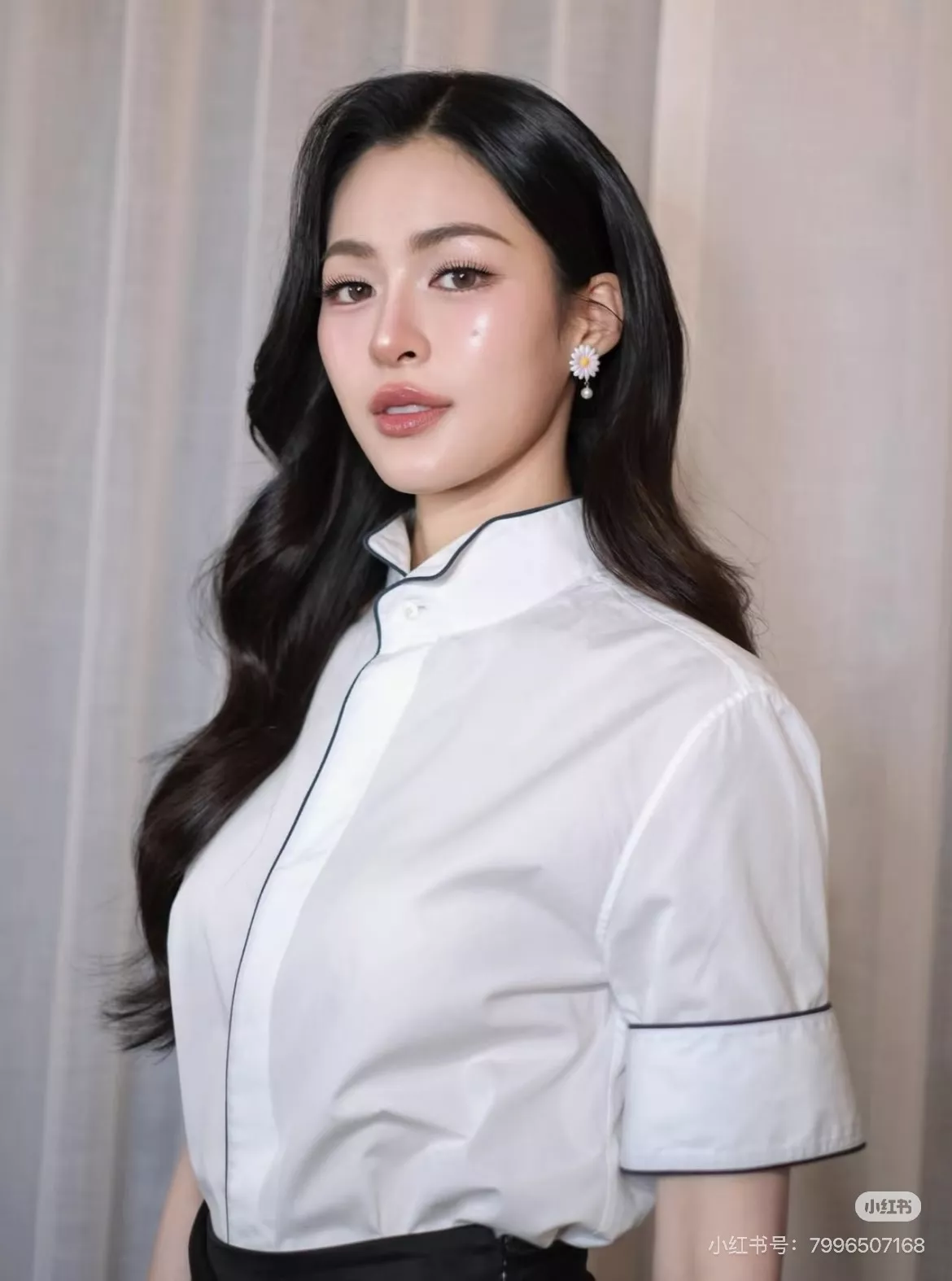 디올 자수 로고 스탠드카라 반소매 셔츠 상세 이미지 25