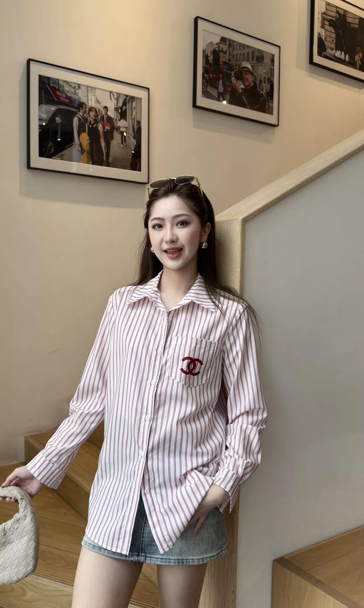 샤넬 로고 자수 스트라이프 셔츠 상세 이미지 11