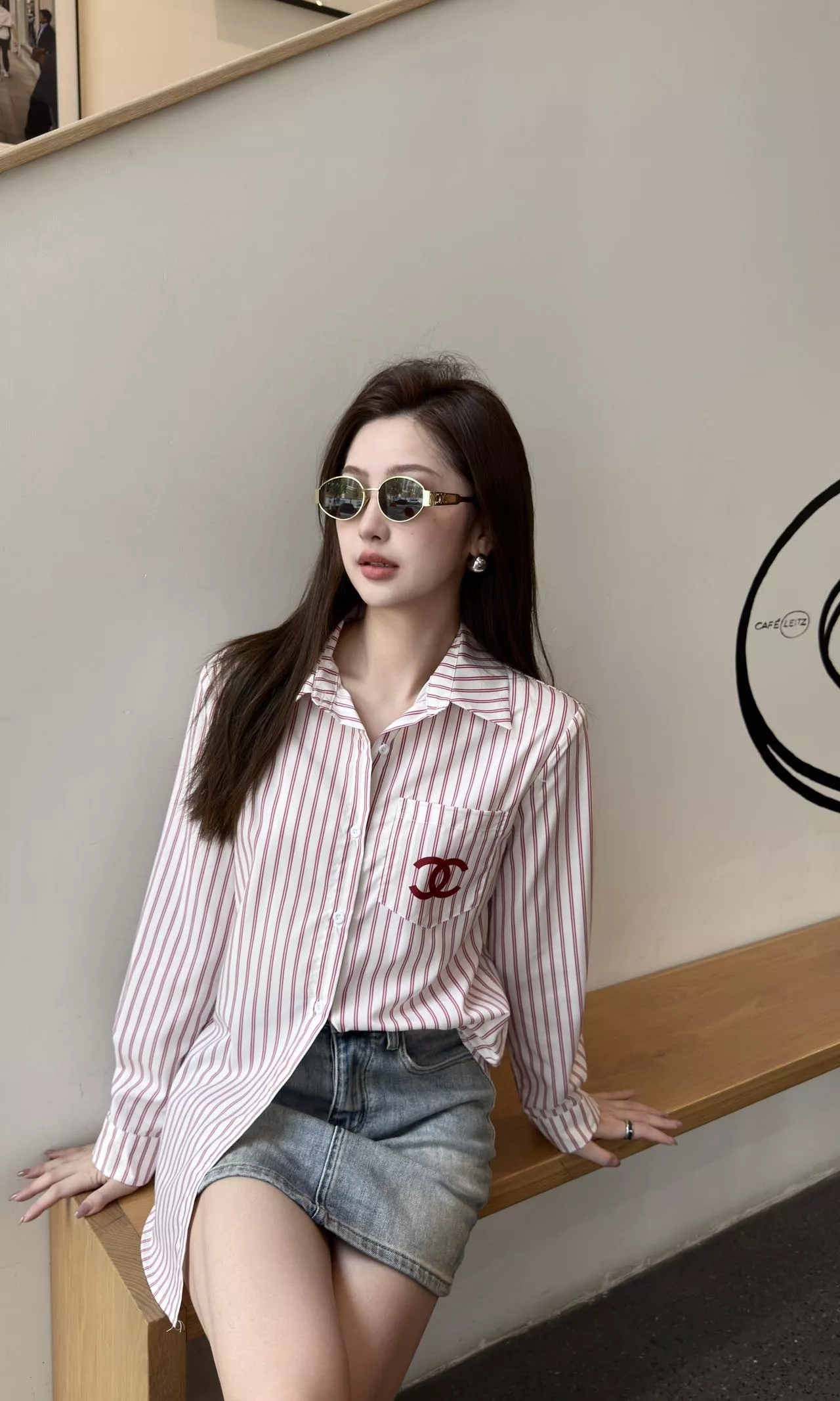 샤넬 로고 자수 스트라이프 셔츠 상세 이미지 15