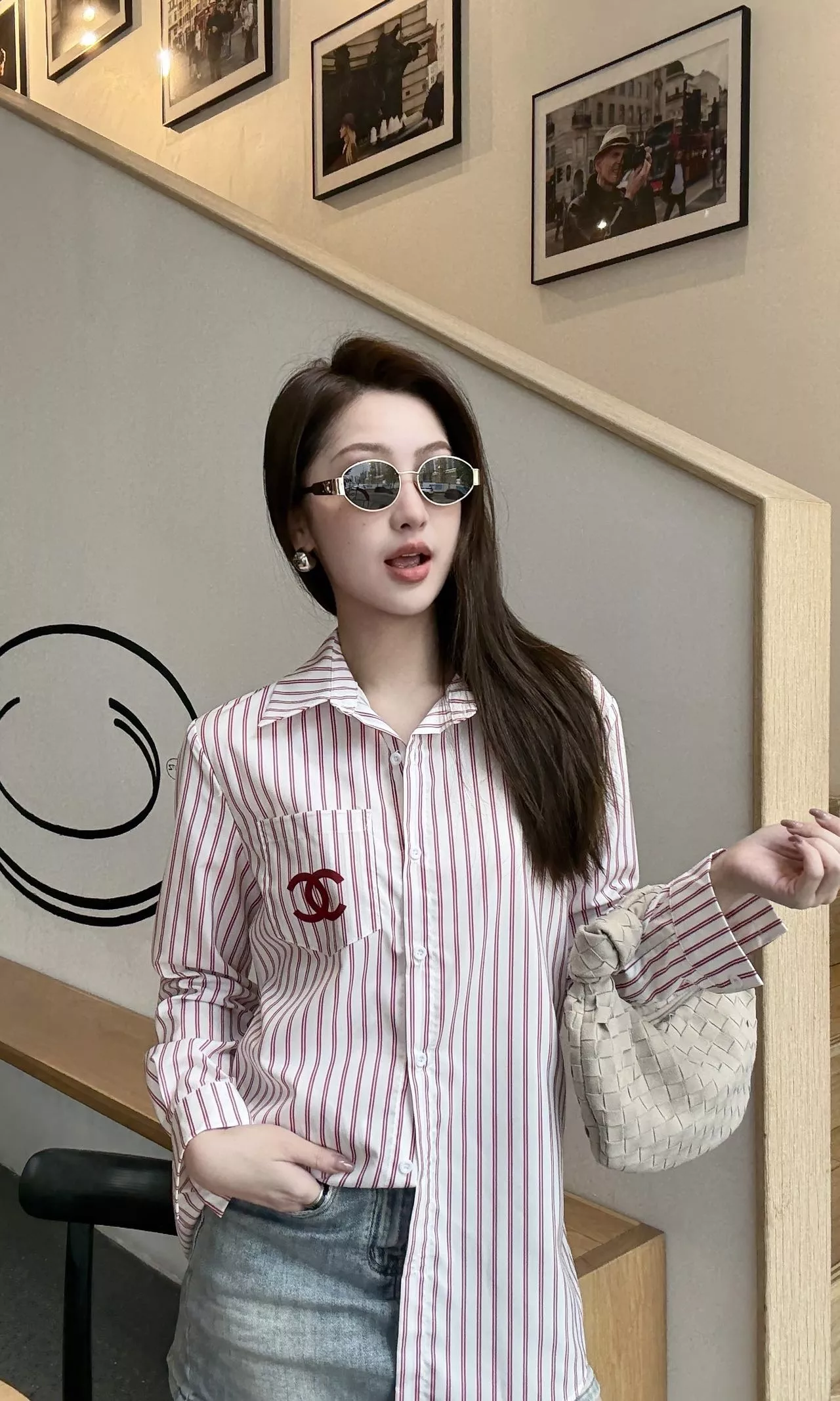 샤넬 로고 자수 스트라이프 셔츠 상세 이미지 16