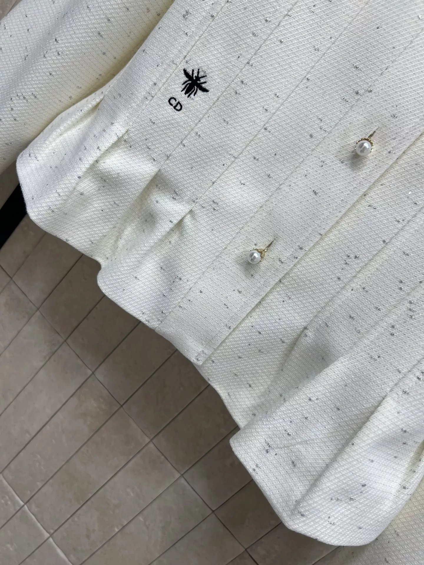 디올 진주 장식 울 크롭 자켓 상세 이미지 4