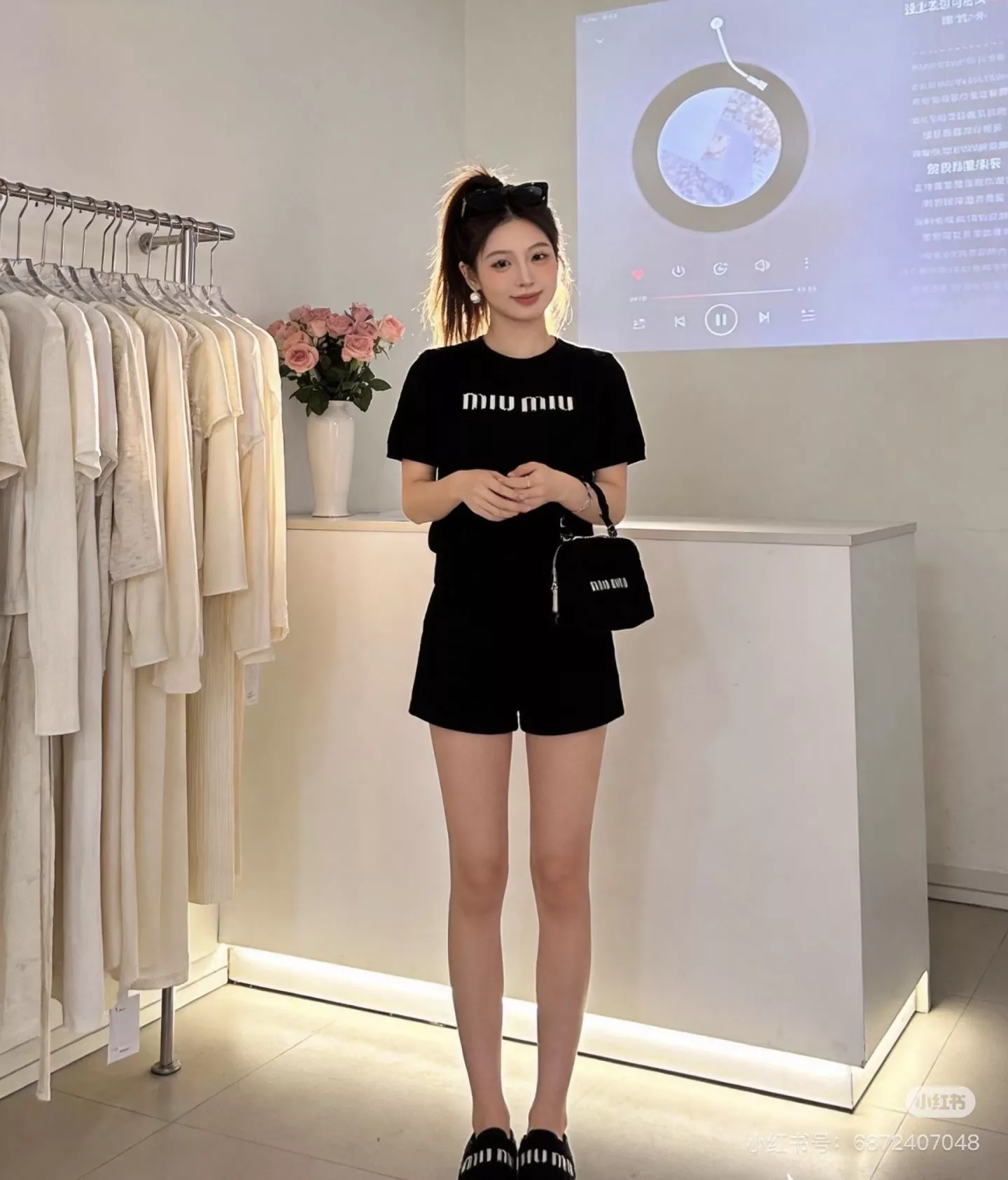 미우미우 로고 라운드넥 반팔 니트 상세 이미지 18