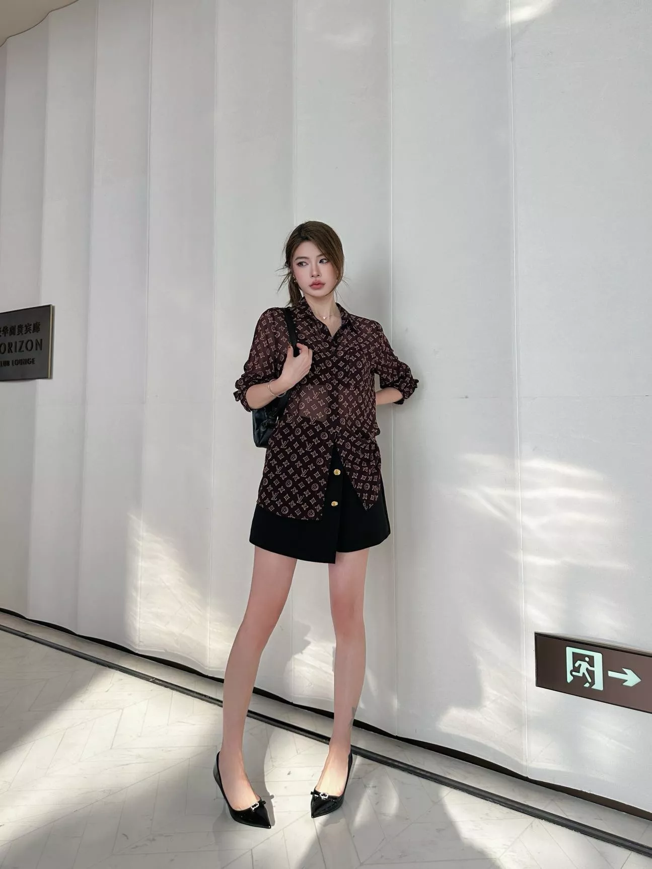 루이비통 모노그램 시스루 롱슬리브 셔츠 상세 이미지 28