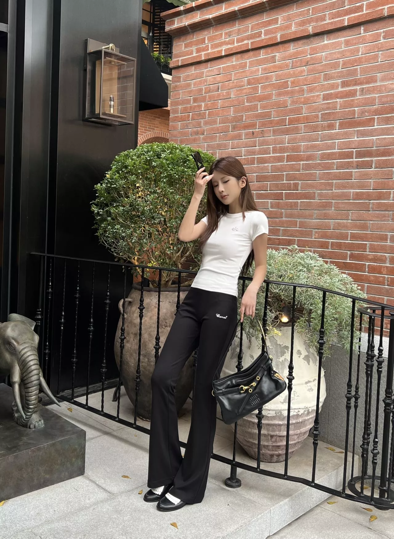 샤넬 로고 밴딩 부츠컷 팬츠 상세 이미지 19