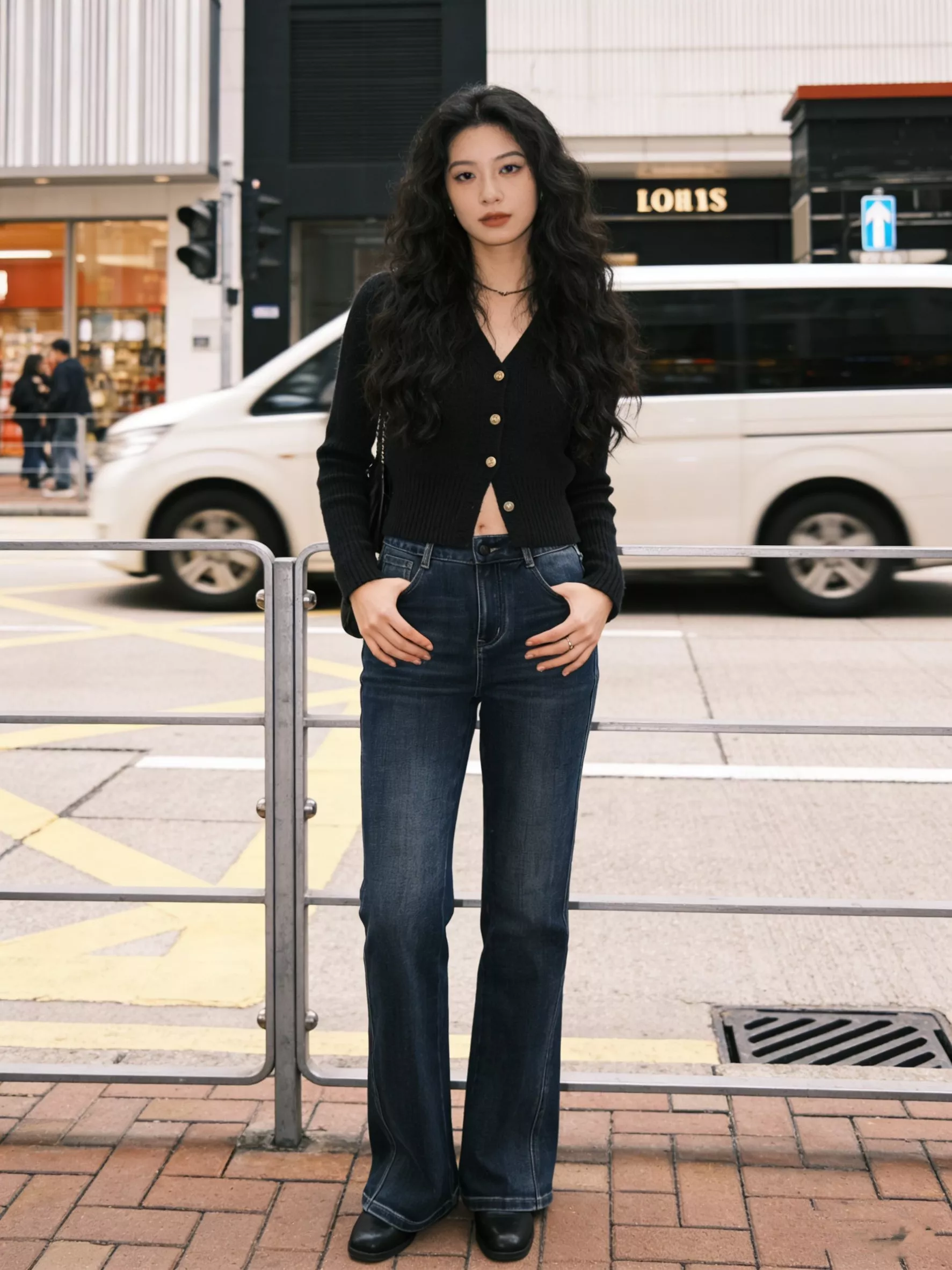 미우미우 하이웨이스트 세미부츠컷 데님 팬츠 상세 이미지 11