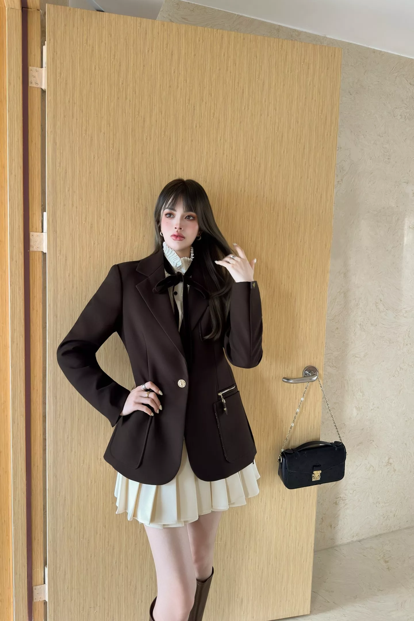 로로피아나 딥브라운 원버튼 테일러드 재킷 상세 이미지 32