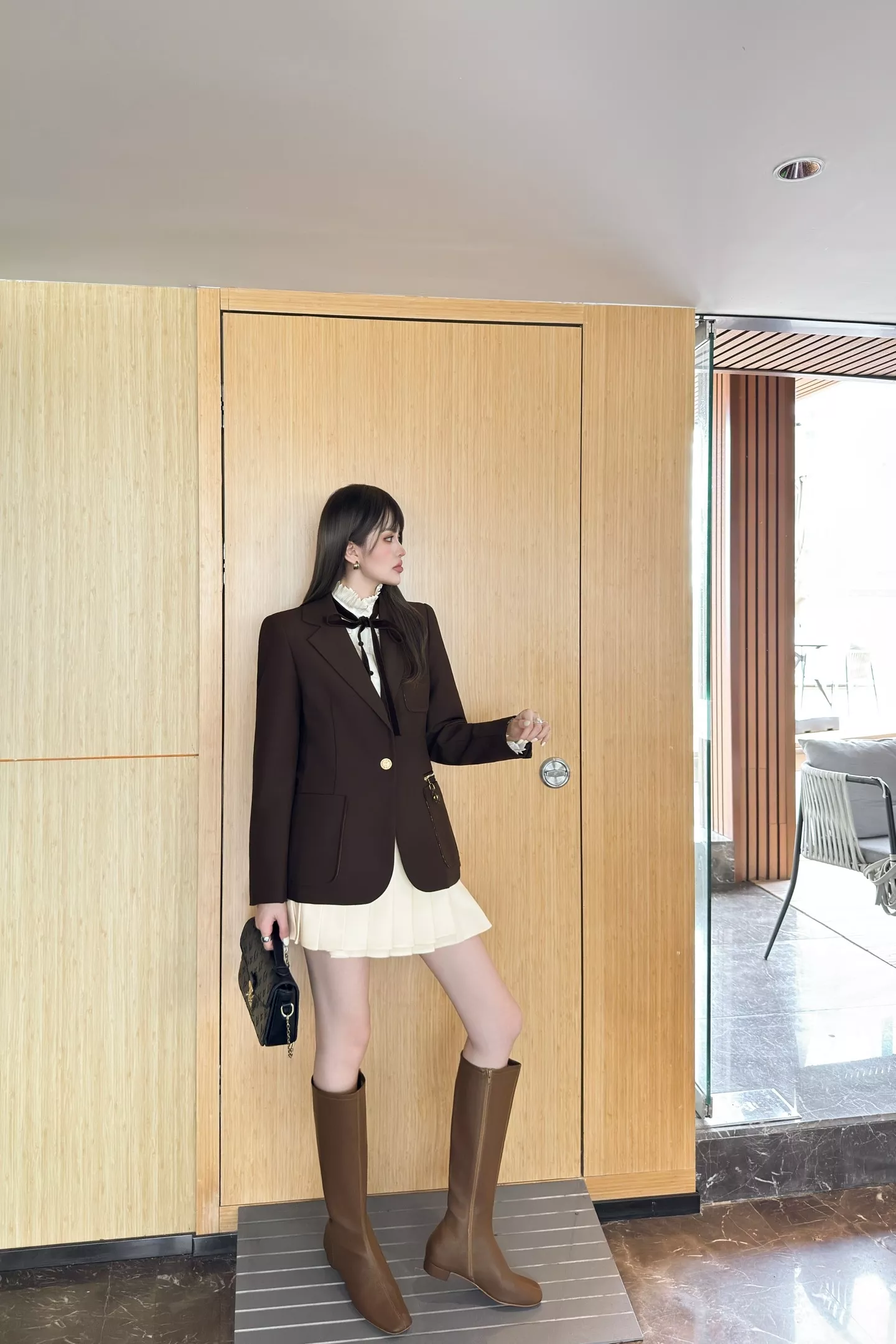로로피아나 딥브라운 원버튼 테일러드 재킷 상세 이미지 28