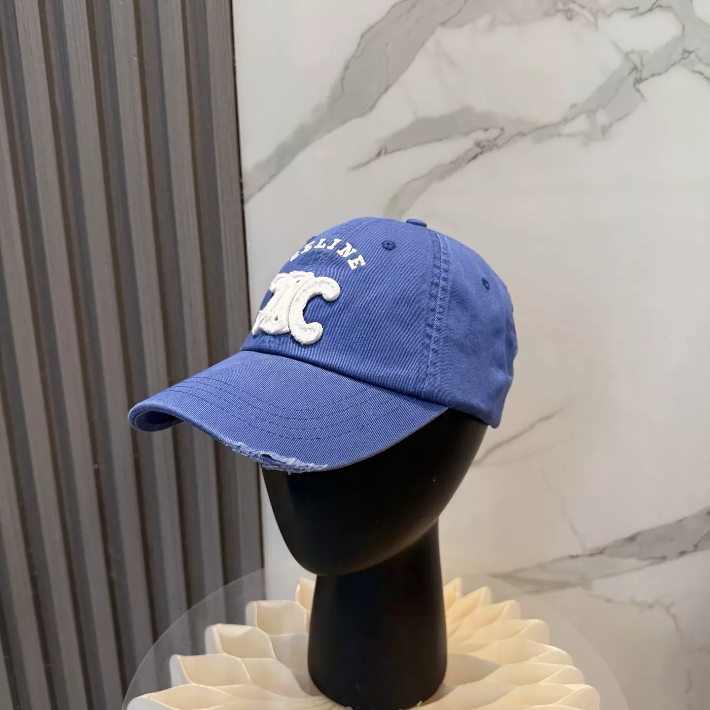 셀린느 C 로고 레터링 베이스볼 캡 상세 이미지 1