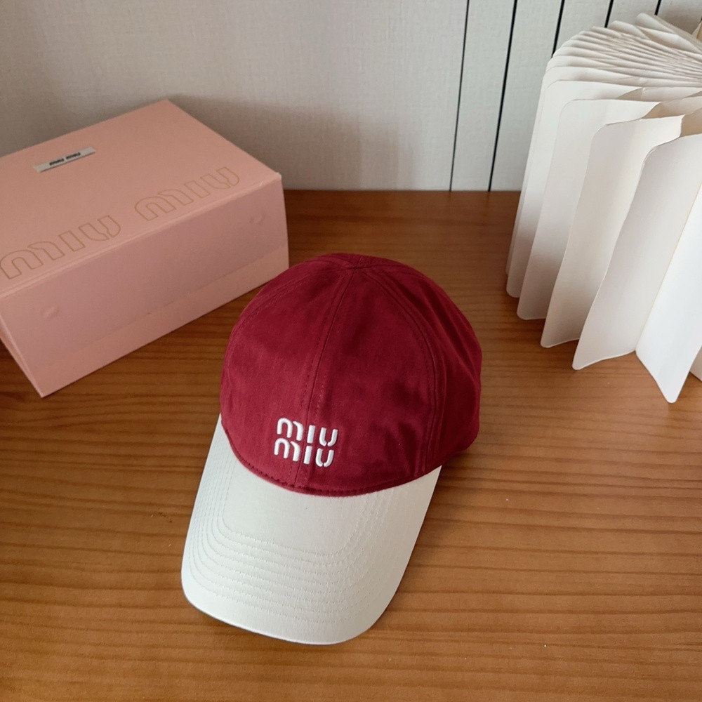미우미우 투톤 로고 자수 캡