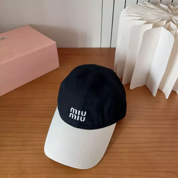 미우미우 투톤 로고 자수 캡