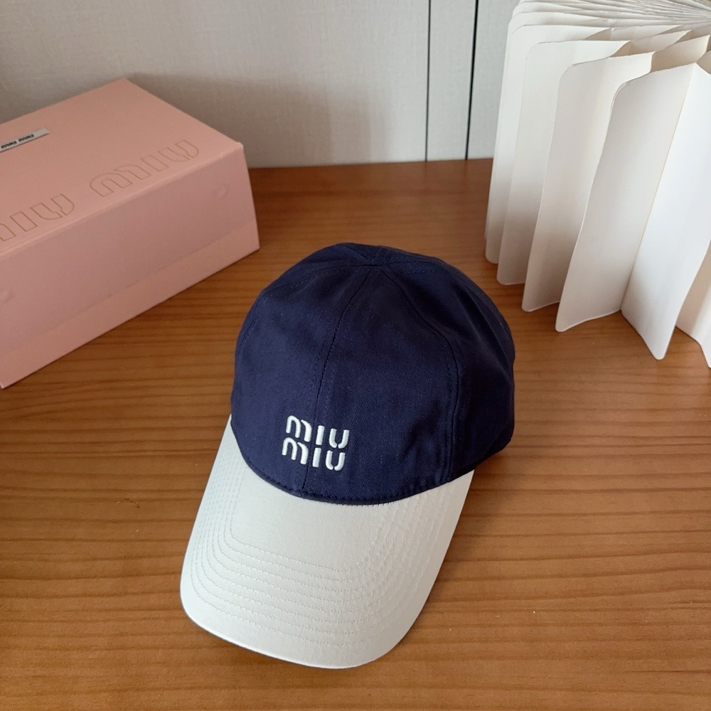 미우미우 투톤 로고 자수 캡