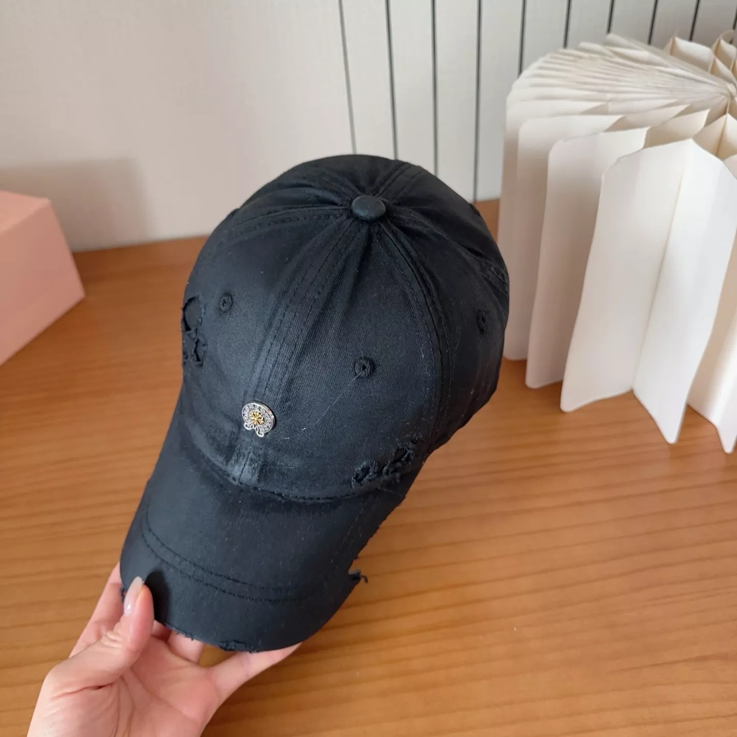 크롬하츠 빈티지 워싱 디스트로이드 캡 상세 이미지 4