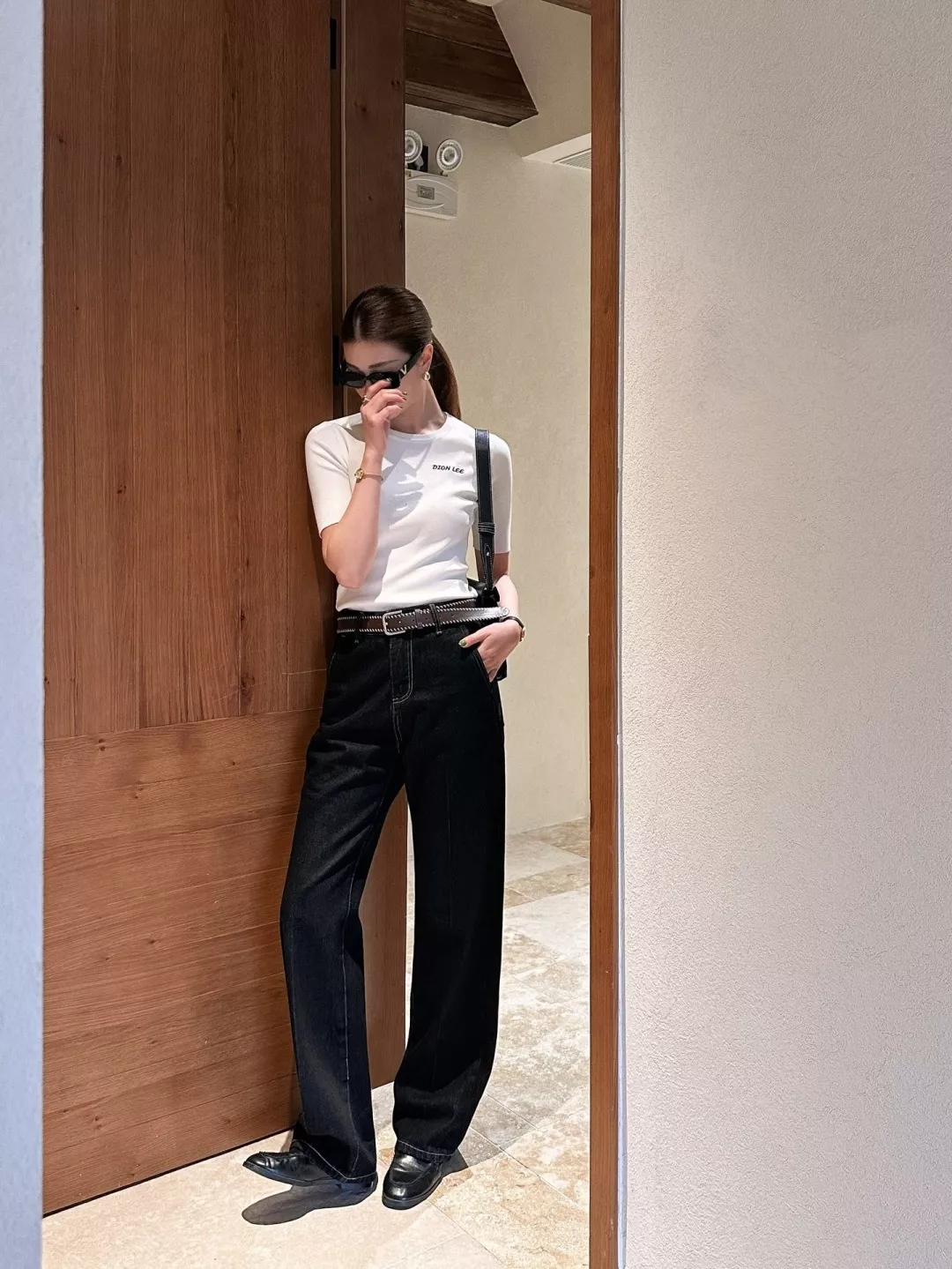더로우 여성 배색 스티치 스트레이트 데님 팬츠 상세 이미지 18