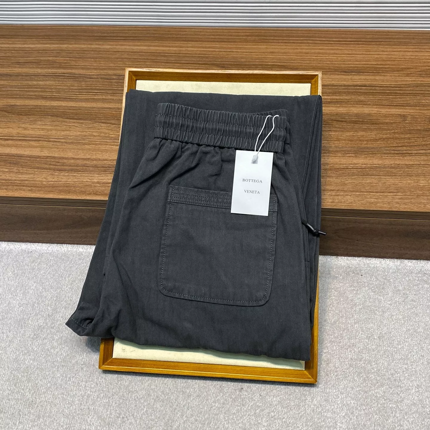 보테가베네타 헤링본 코튼 드로스트링 카고 팬츠 상세 이미지 8