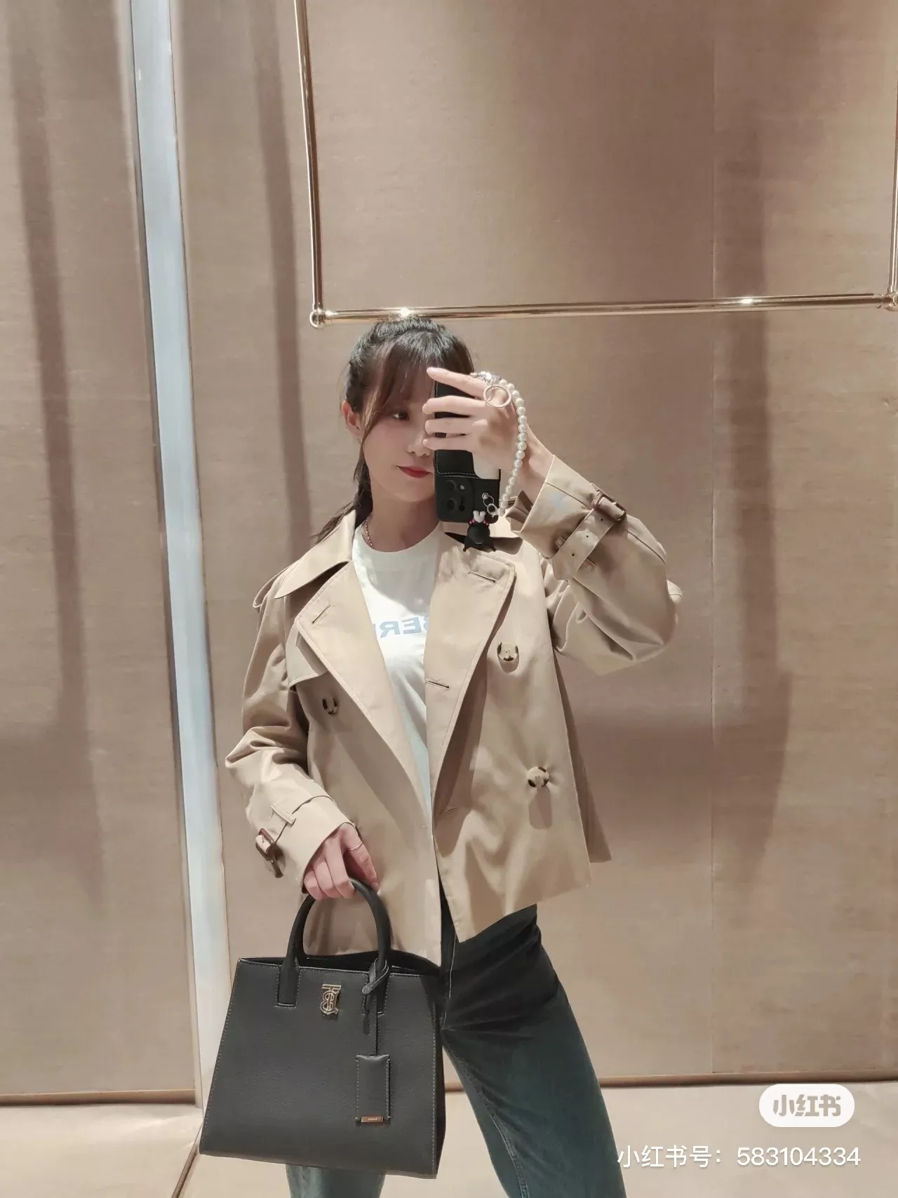 버버리 스탠드 카라 개버딘 숏 트렌치 코트 상세 이미지 74