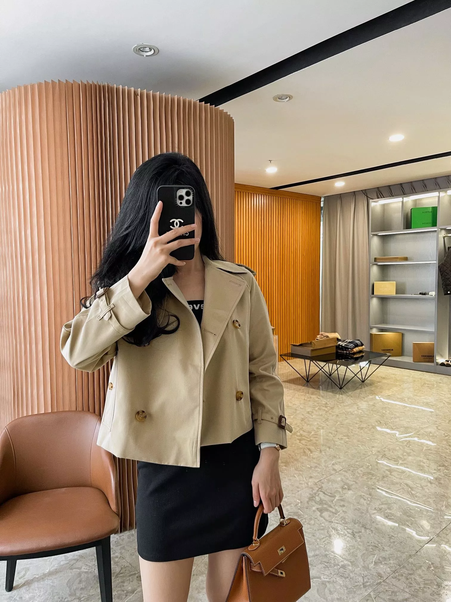 버버리 스탠드 카라 개버딘 숏 트렌치 코트 상세 이미지 52