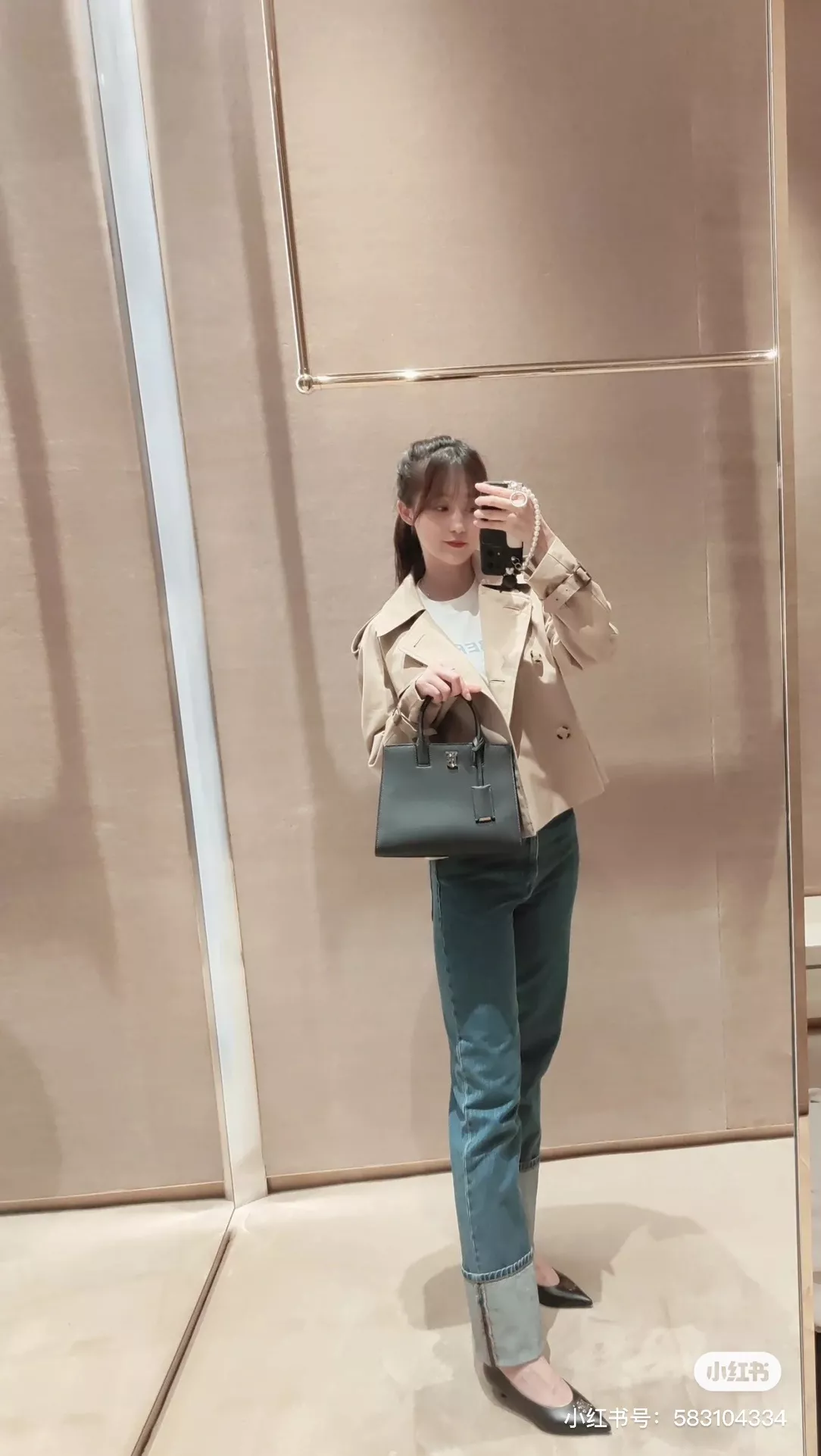 버버리 스탠드 카라 개버딘 숏 트렌치 코트 상세 이미지 70