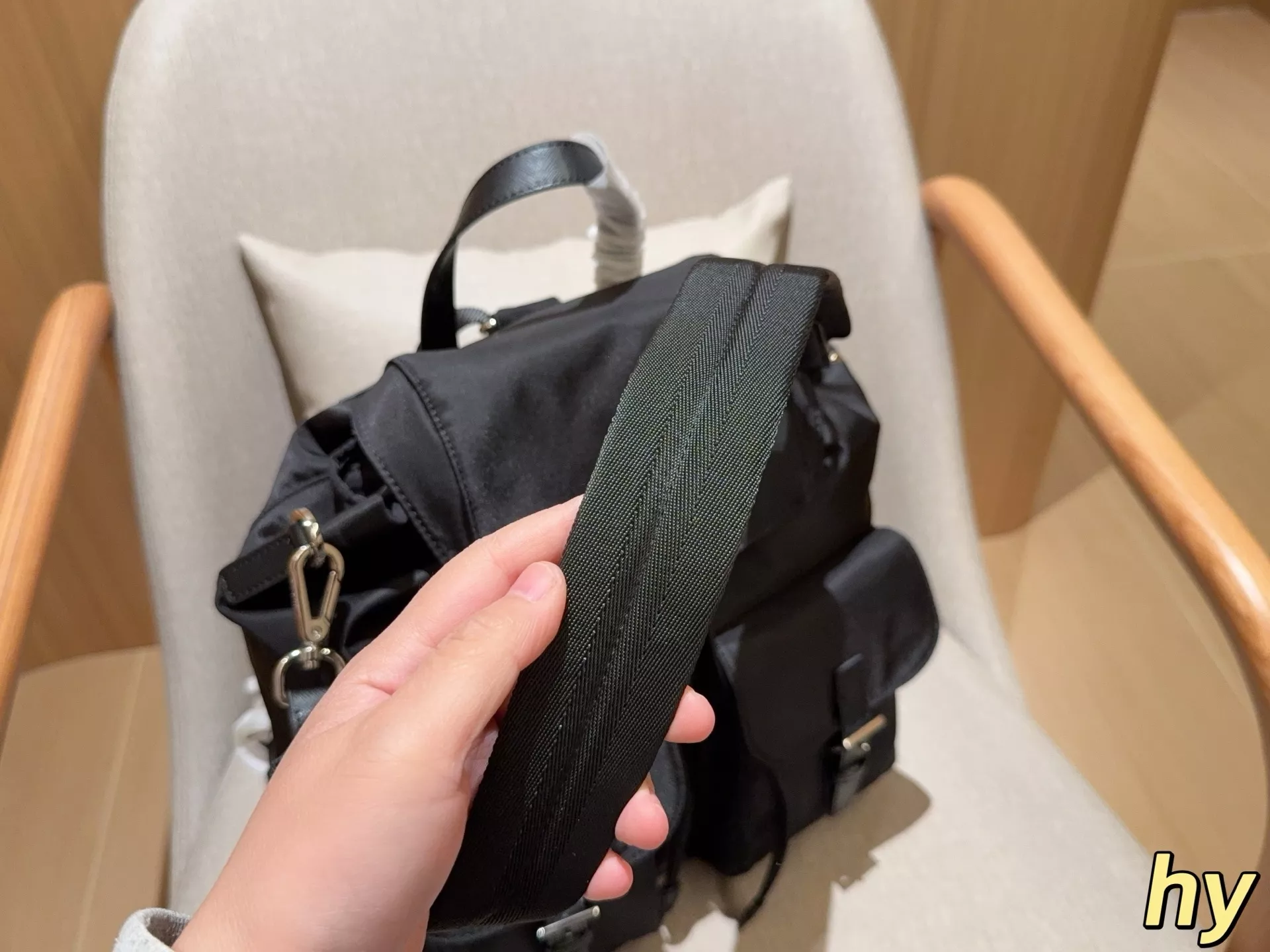 프라다 리나일론 포켓 백팩 상세 이미지 8