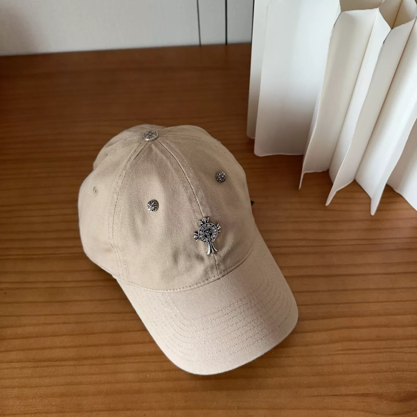 크롬하츠 빈티지 데미지 자수 캡 상세 이미지 4