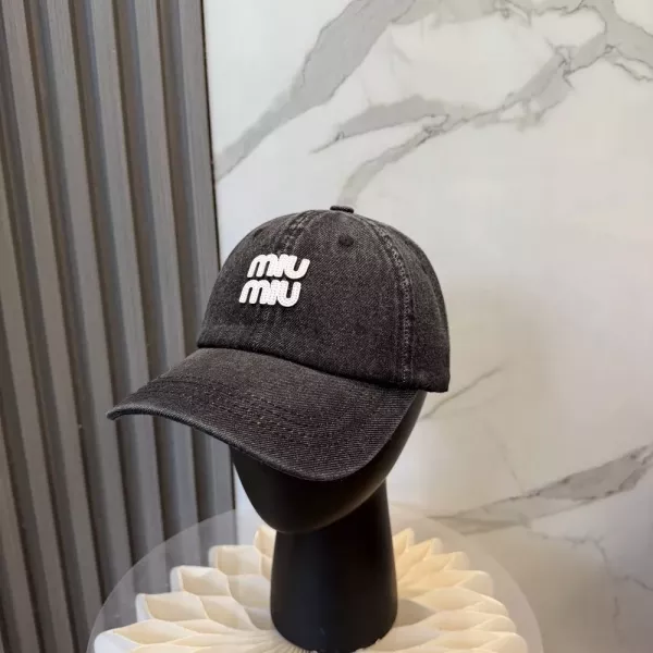 미우미우 워싱 로고 베이스볼 캡
