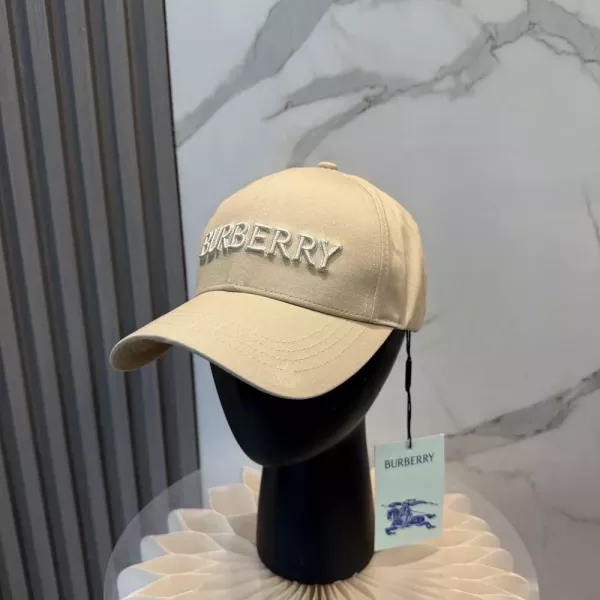 버버리 자수 로고 코튼 볼캡