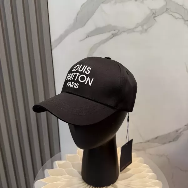 루이비통 자수 로고 베이직 캡