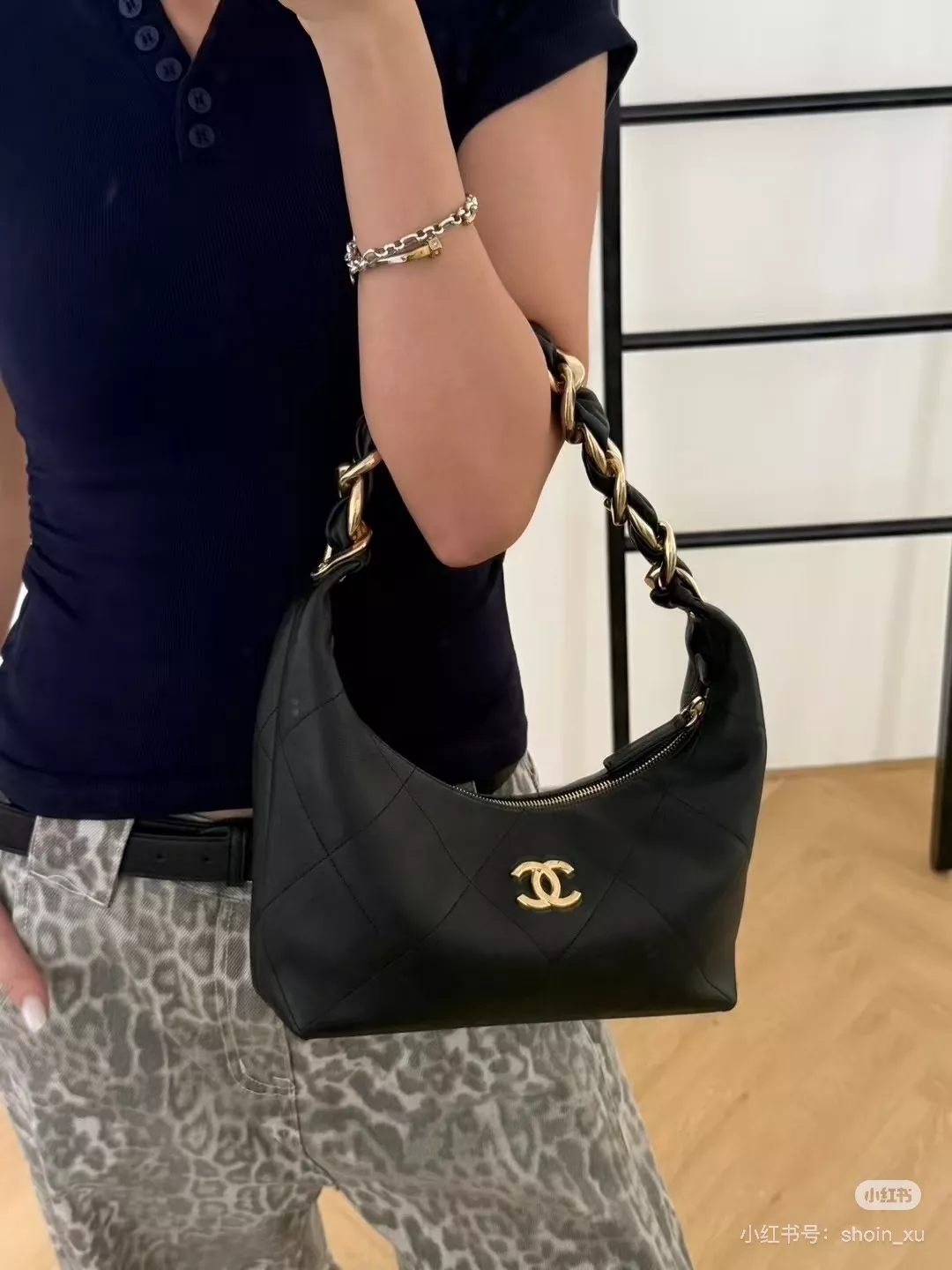 샤넬 빈티지 체인 퀼팅 호보백 상세 이미지 9
