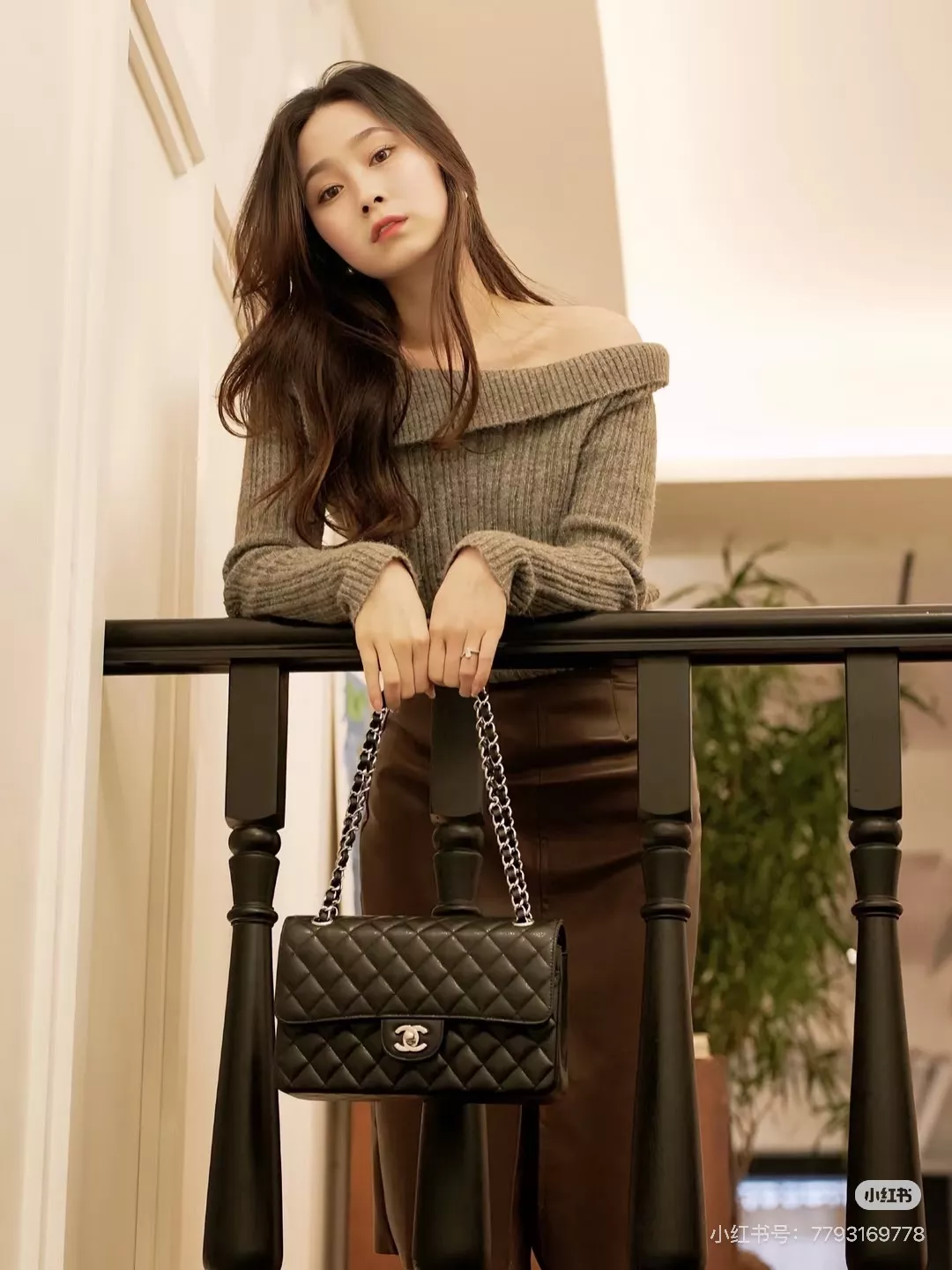 샤넬 클래식 퀼팅 체인 플랩백 상세 이미지 17