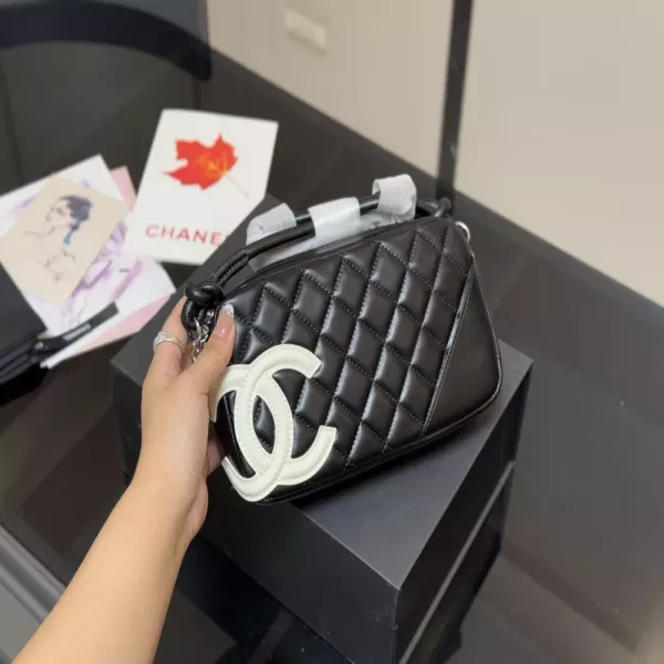 샤넬 코코마크 퀼팅 플랩백