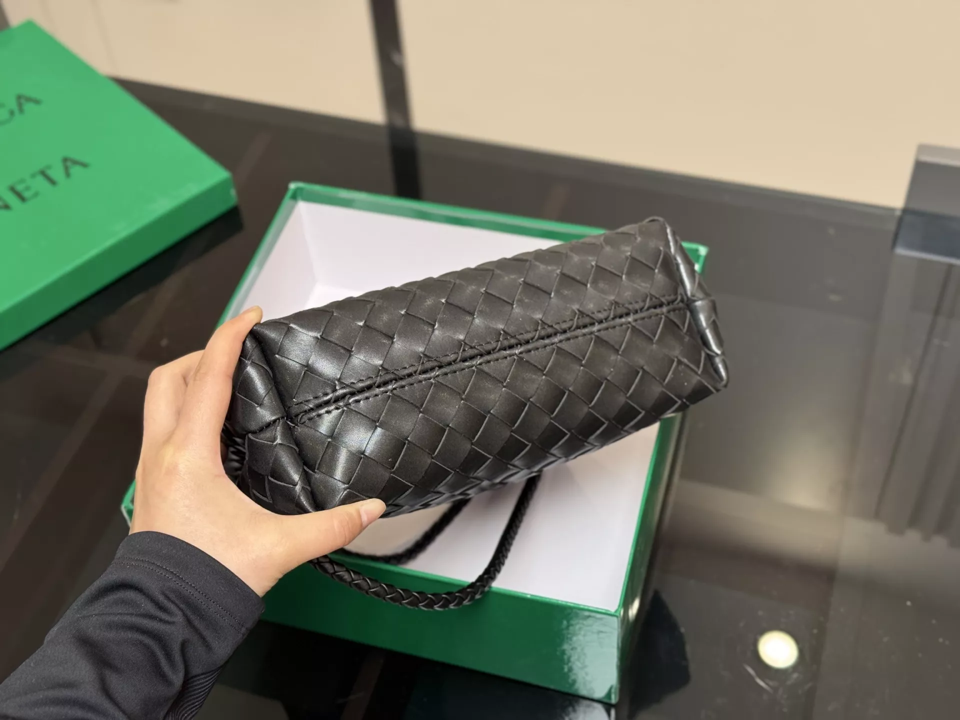 보테가베네타 인트레치아토 위빙 쇼핑백 상세 이미지 8