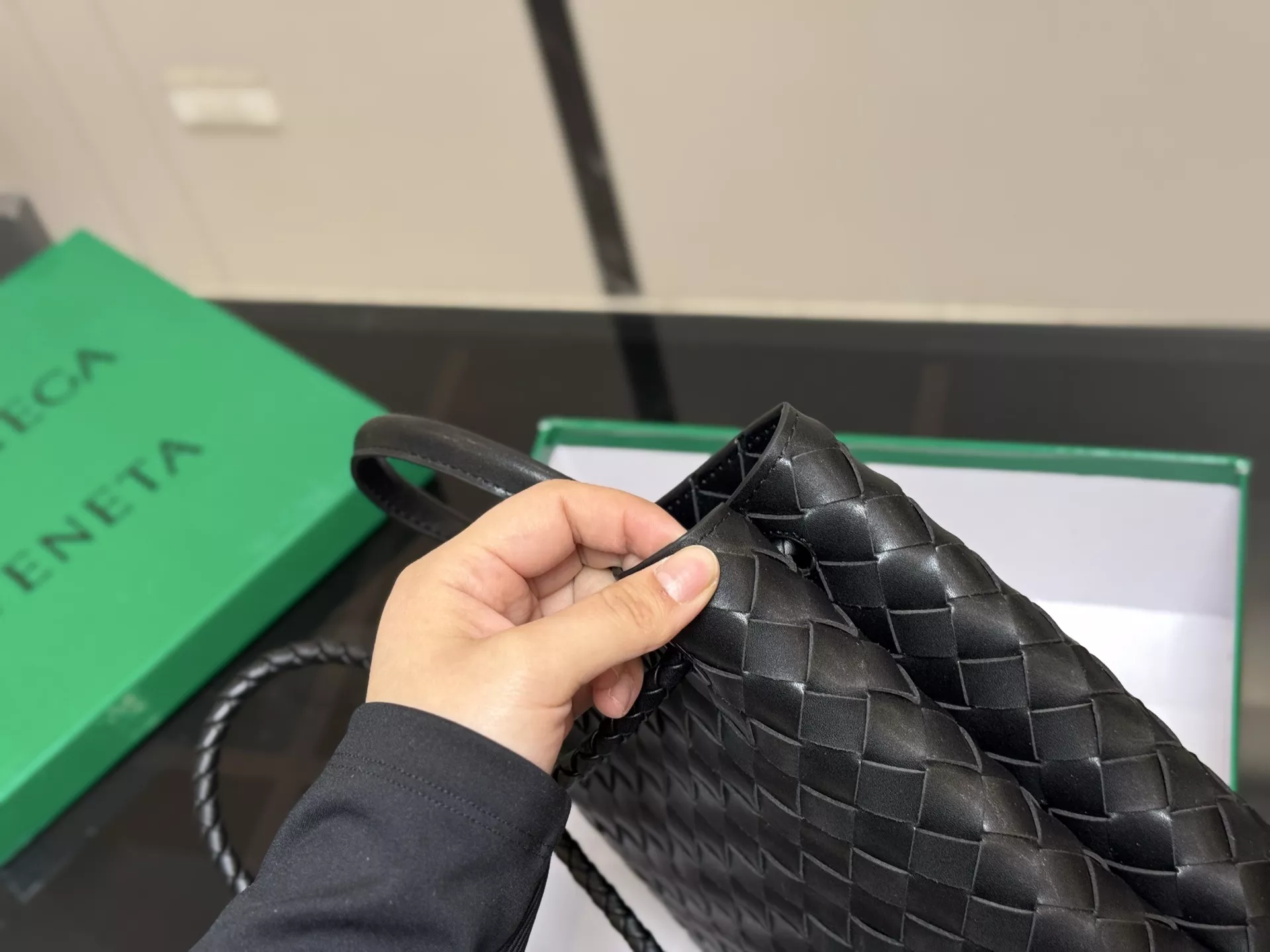보테가베네타 인트레치아토 위빙 쇼핑백 상세 이미지 6