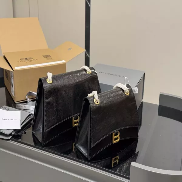 발렌시아가 크러시 슬링 백