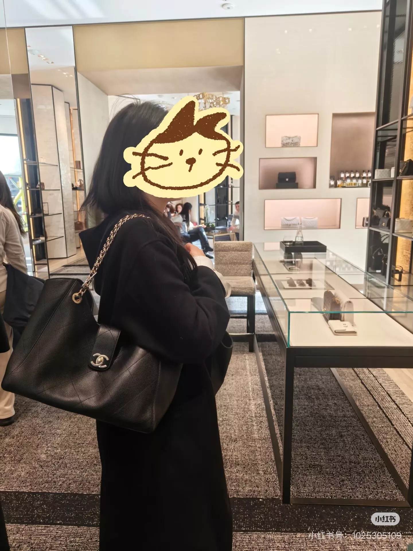 샤넬 클래식 퀼팅 체인 쇼퍼 스타일 백 상세 이미지 13