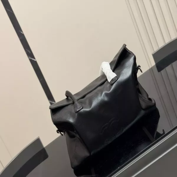 샤넬 심플 레더 쇼핑백