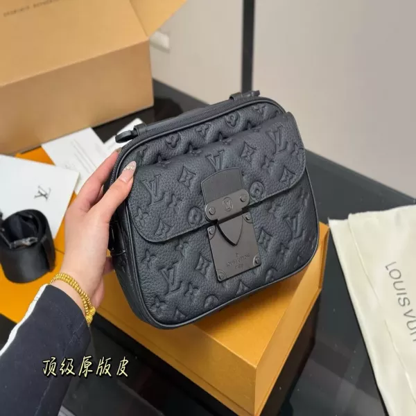 루이비통 남성 모노그램 메신저백
