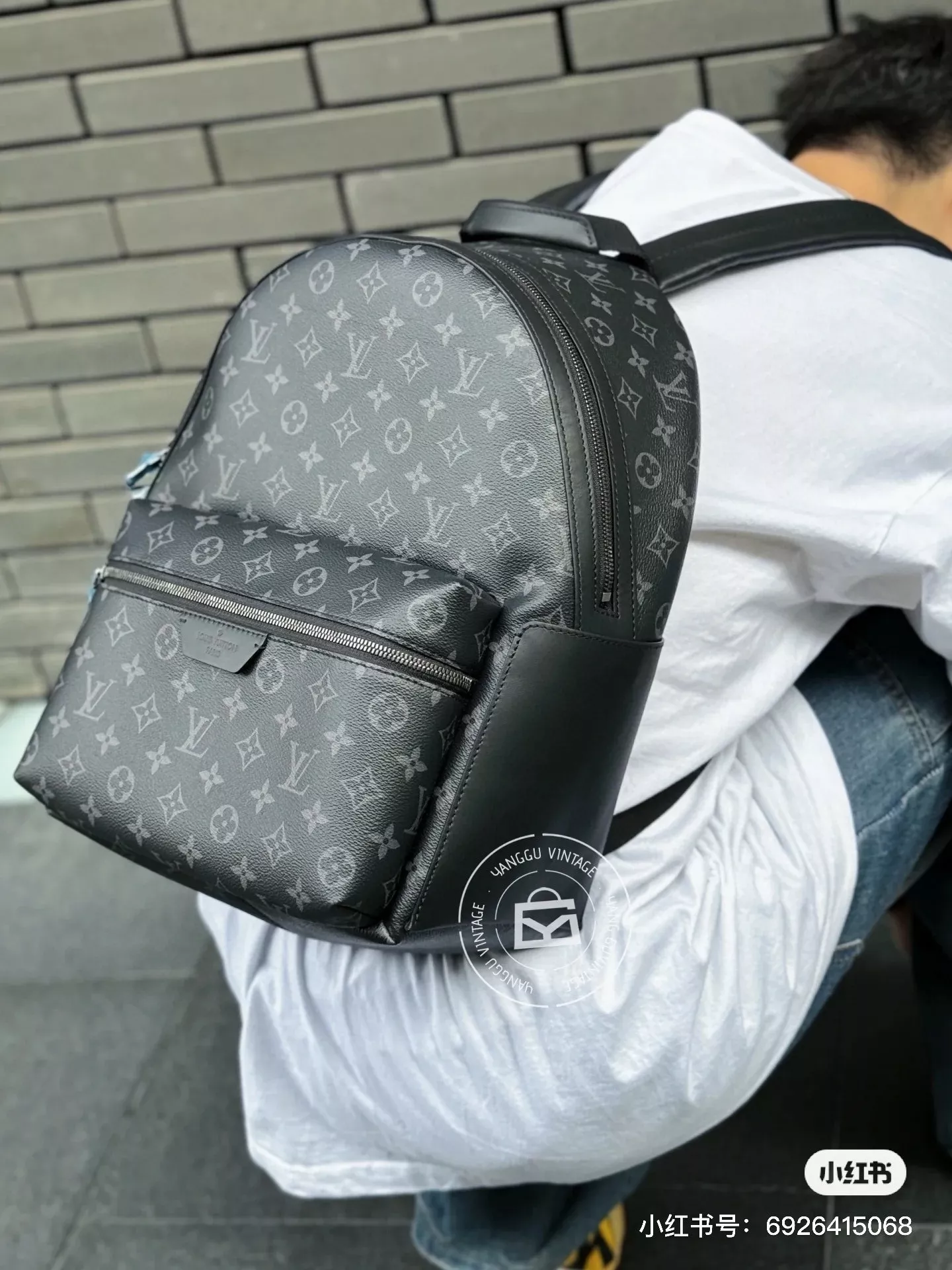 루이비통 디스커버리 모노그램 백팩 상세 이미지 12