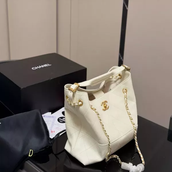 샤넬 퀼팅 체인 호보백