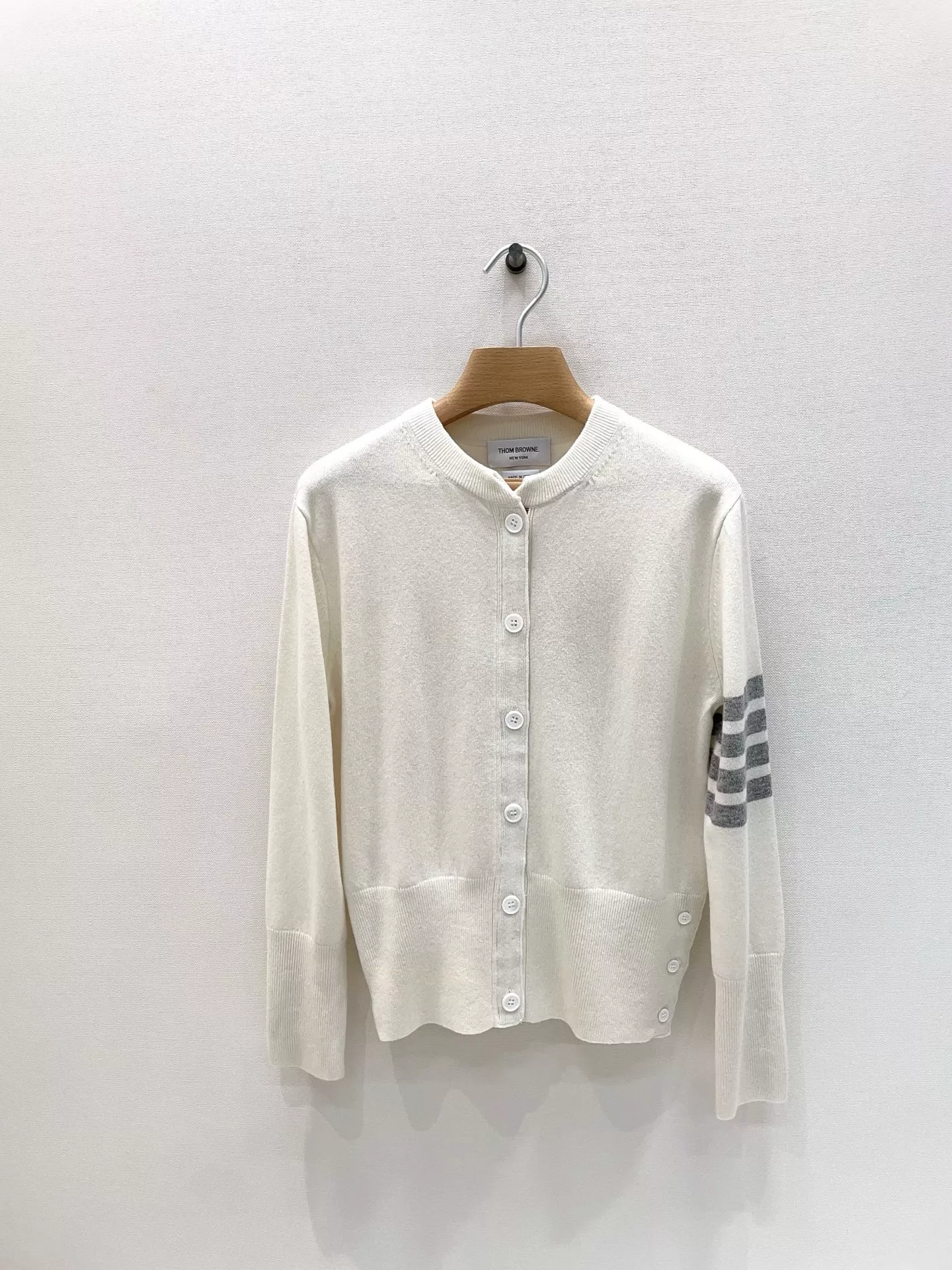 톰브라운 포니 포인트 사선 스트라이프 니트 가디건 상세 이미지 19