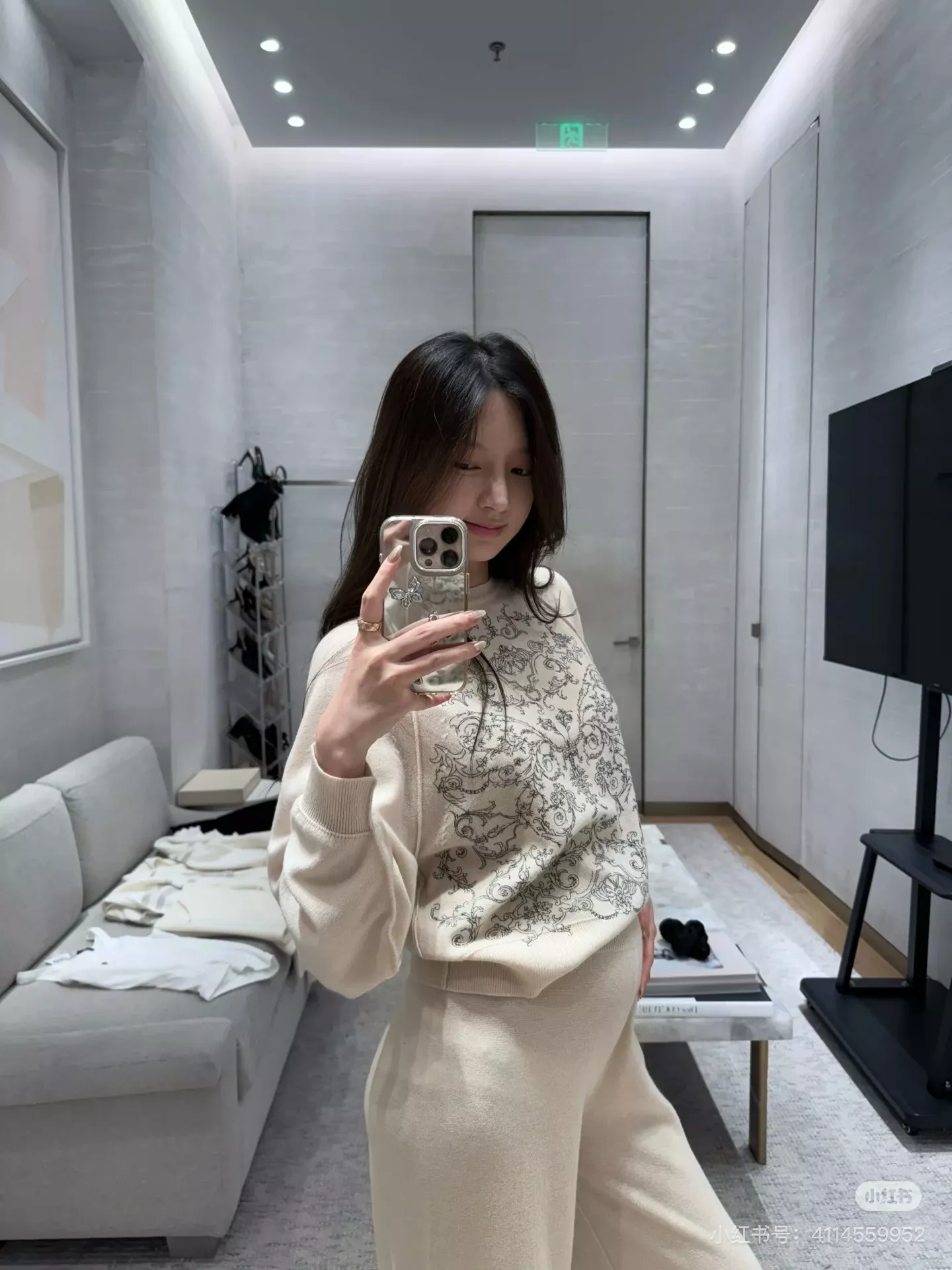 디올 버터플라이 자수 울 니트탑 상세 이미지 22