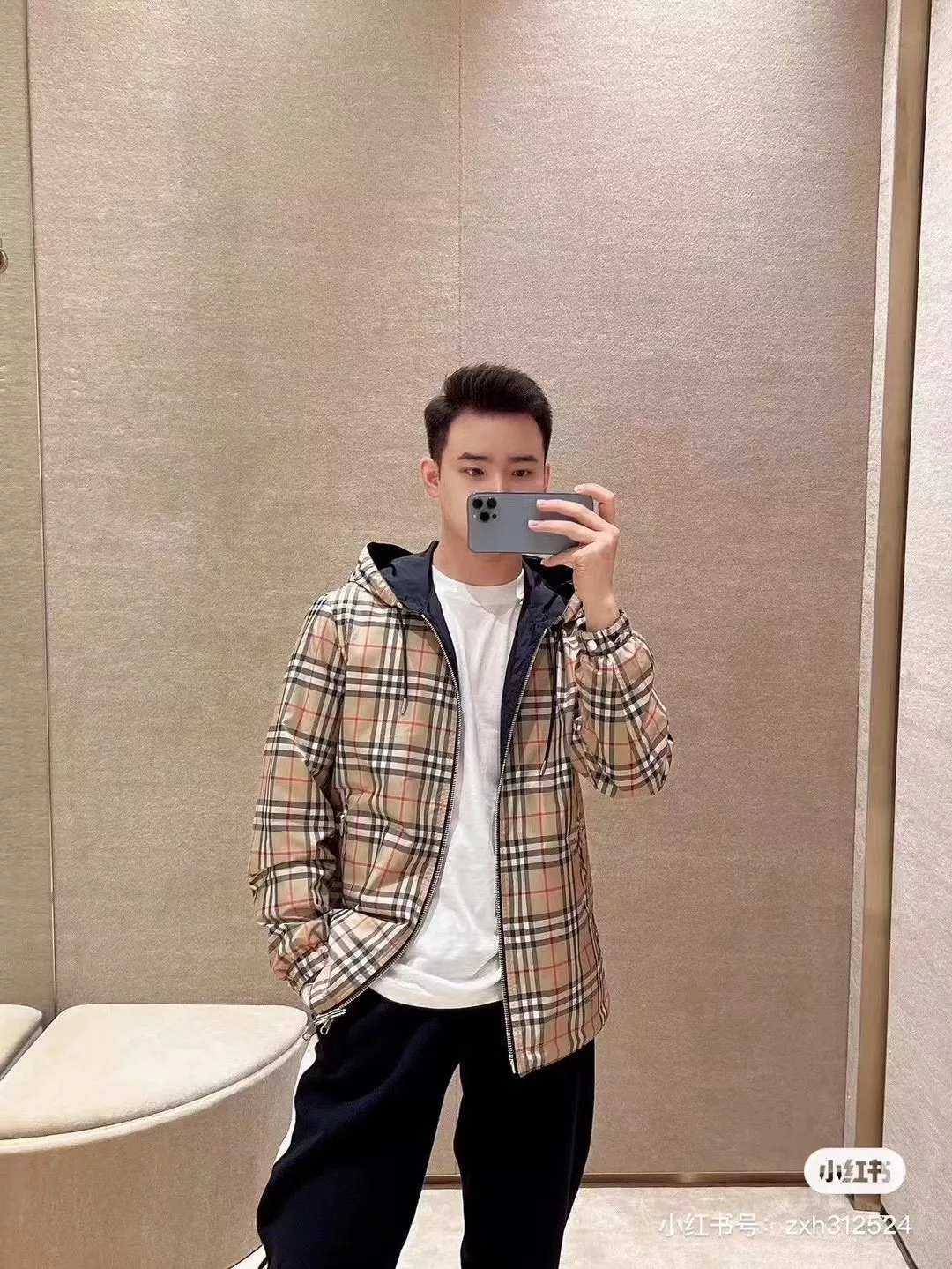 버버리 클래식 체크 양면 후드 재킷 상세 이미지 17