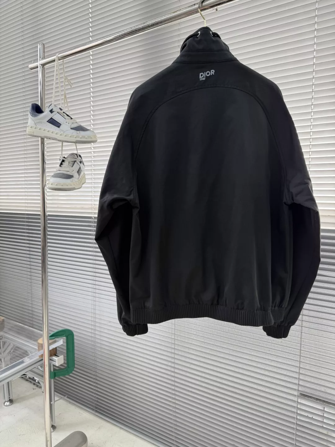 디올 마운틴 패치 하프집업 재킷 상세 이미지 8
