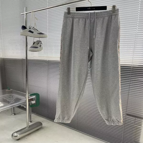 버버리 체크 디테일 자수 조거 팬츠