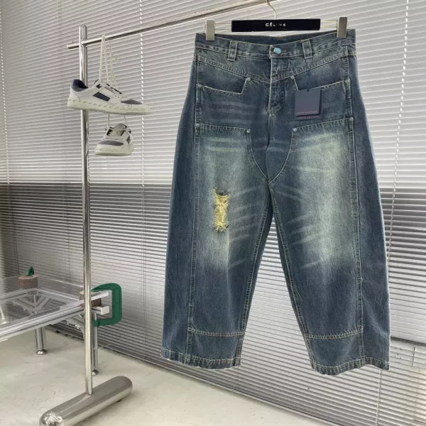 루이비통 웨스턴 디테일 그라데이션 워싱 데님 팬츠