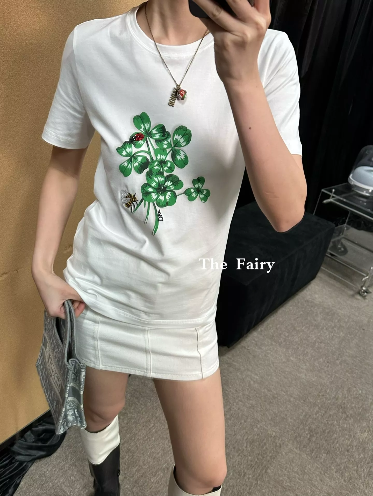 디올 클로버 레이디버그 프린트 티셔츠 상세 이미지 13
