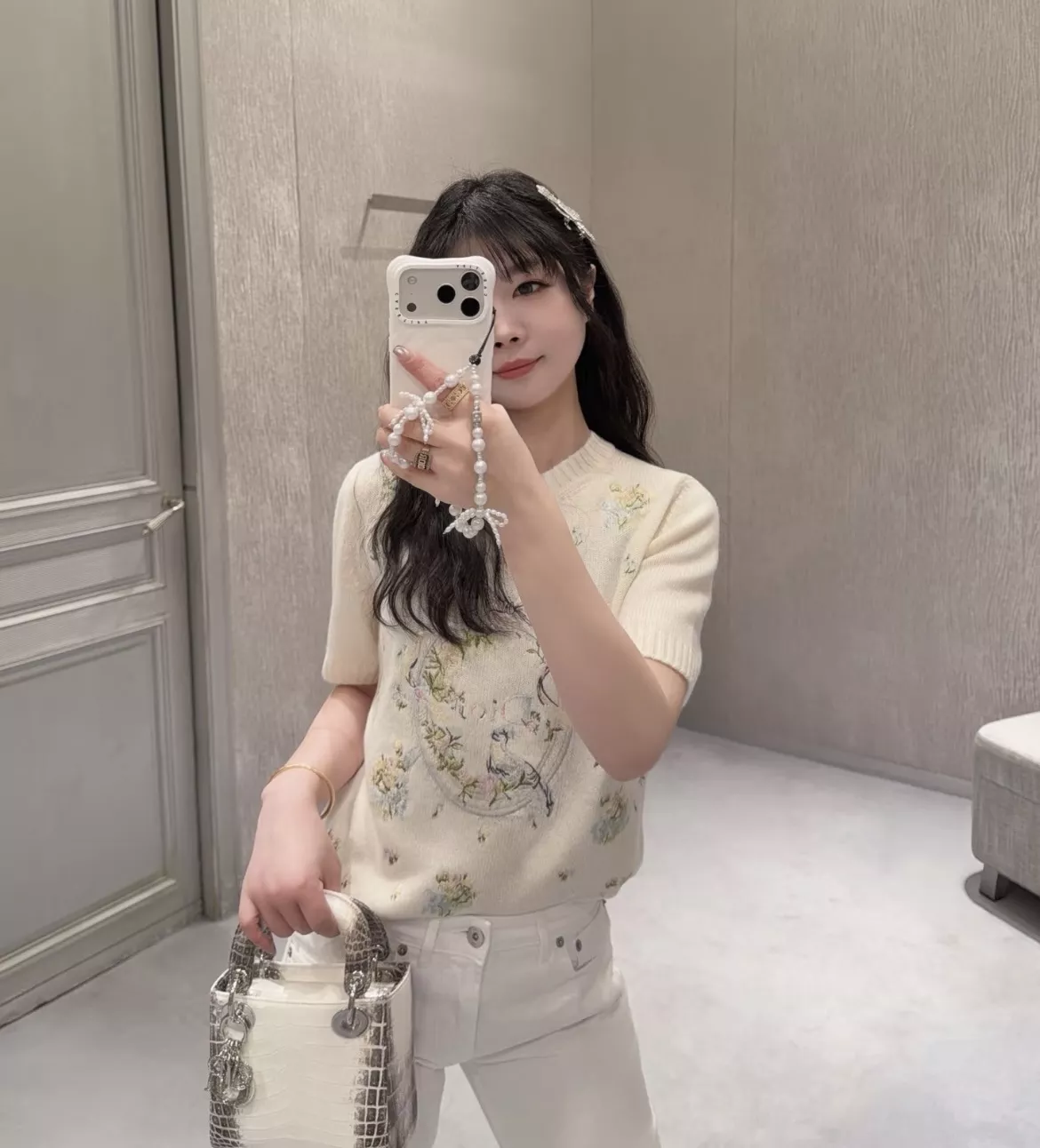 디올 플라워 자수 라운드넥 니트 상세 이미지 22